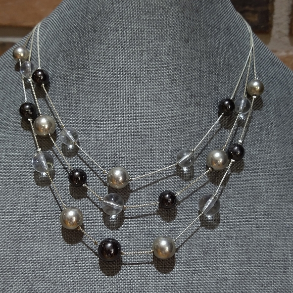 Layered faux Pearl silver black clear chain necklace - Picture 4 of 15